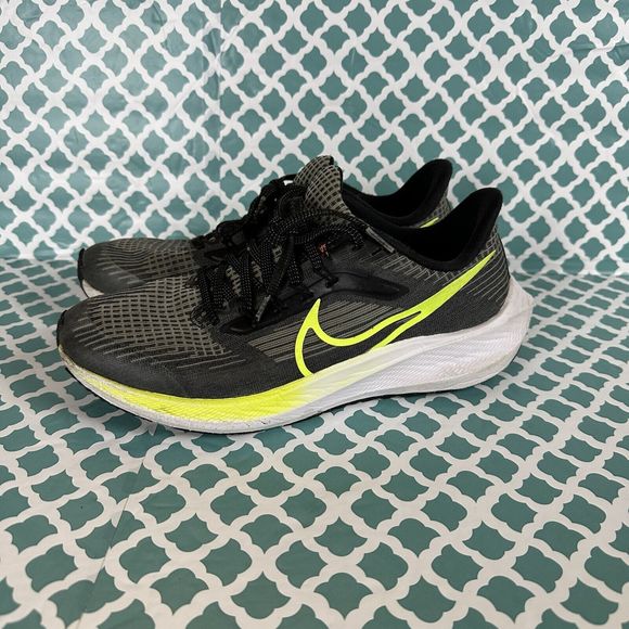 Nike Air Zoom Pegasus 39 NN Black/Volt-Barely Volt DM4015-002 Size 7Y - Picture 1 of 10
